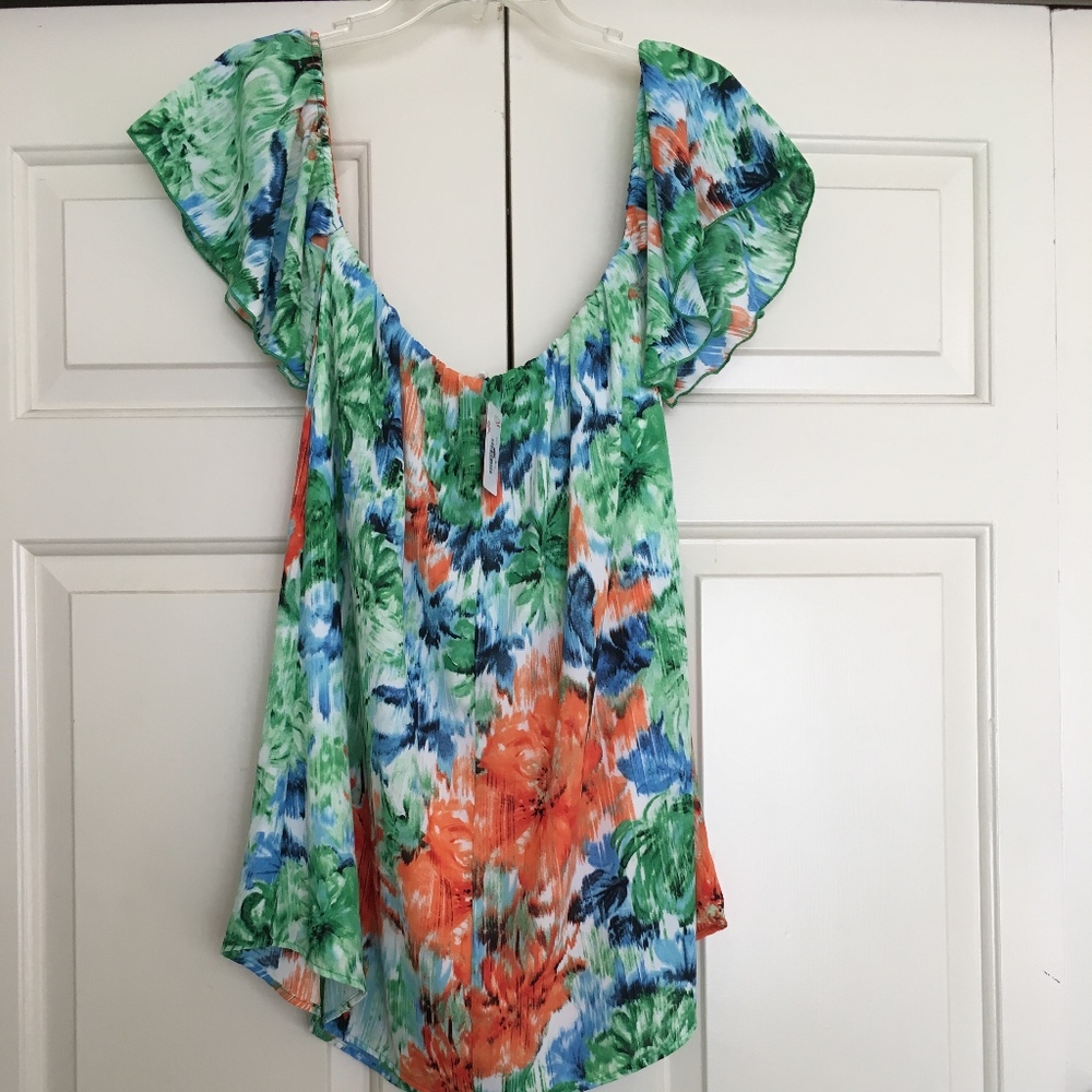Newbury Kustom NWT Off the Shoulder Top. Small